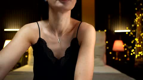 LoretteLorena online show from July 4, 2026, 4:18 am