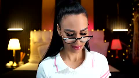 LoretteLorena online show from August 7, 2026, 4:03 am