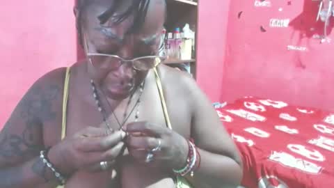 loretybighot online show from May 9, 2026, 11:59 am