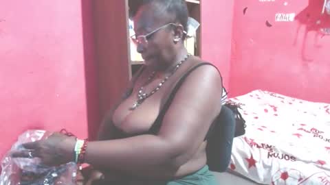 loretybighot online show from May 17, 2026, 1:29 pm