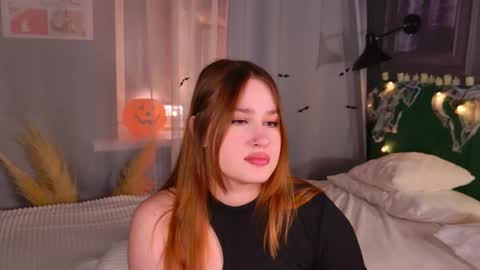 Lori online show from October 25, 2025, 6:57 pm