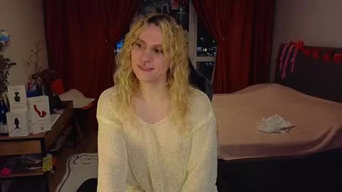 Snapshot of lori_myaf chatting on December 18, 2024, 2:38 pm Lori ----------------------------------- online show from December 18, 2024, 2:38 pm