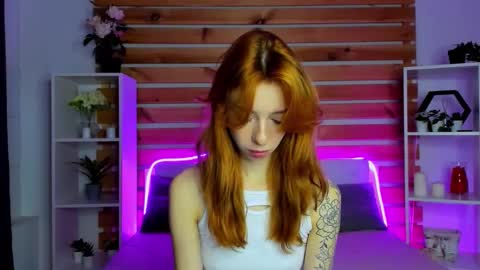 Lori online show from September 11, 2025, 1:06 am