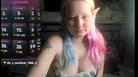 Snapshot of loricritter2 chatting on April 10, 2026, 12:49 am Lori Critter online show from April 10, 2026, 12:49 am