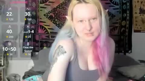 Snapshot of loricritter2 chatting on April 16, 2026, 10:16 am Lori Critter online show from April 16, 2026, 10:16 am