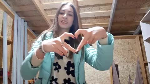 Stella online show from November 13, 2025, 2:27 pm