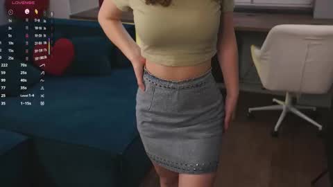 Lina online show from December 20, 2025, 8:27 pm