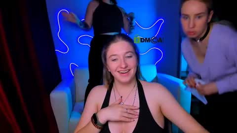 Lora for u online show from September 30, 2025, 6:46 pm