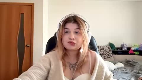 Snapshot of lorrainepurkiss chatting on June 10, 2026, 6:34 am Stasha online show from June 10, 2026, 6:34 am