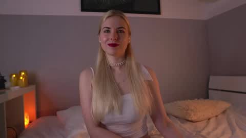 Snapshot of lorrie_love_story chatting on May 3, 2026, 12:11 pm Lorrie online show from May 3, 2026, 12:11 pm