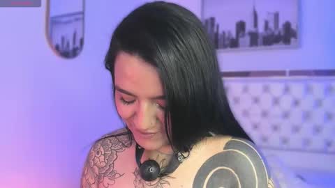 lottie_fox online show from March 17, 2026, 4:06 am