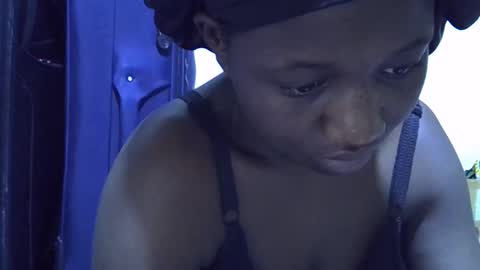 lotty_lavilla online show from November 23, 2025, 10:26 am