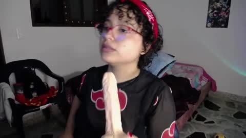 Snapshot of lou_cuteee chatting on October 24, 2025, 9:44 pm lou_cuteee online show from October 24, 2025, 9:44 pm