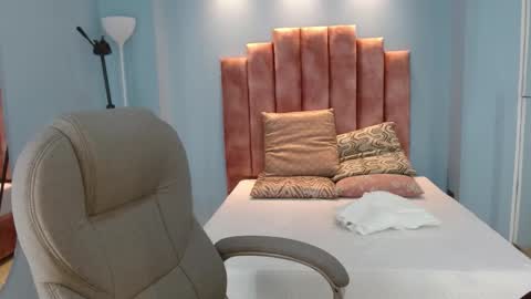 Snapshot of lou_rosse chatting on March 24, 2026, 7:52 pm Lou Rosse online show from March 24, 2026, 7:52 pm