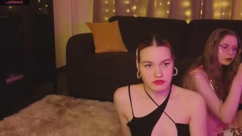 Snapshot of louannbisignano chatting on September 24, 2025, 6:55 pm Riley online show from September 24, 2025, 6:55 pm