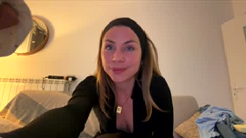 Snapshot of loufrench chatting on March 28, 2026, 4:39 pm loufrench online show from March 28, 2026, 4:39 pm