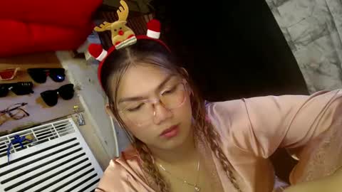 Sweet   online show from January 9, 2025, 3:34 pm