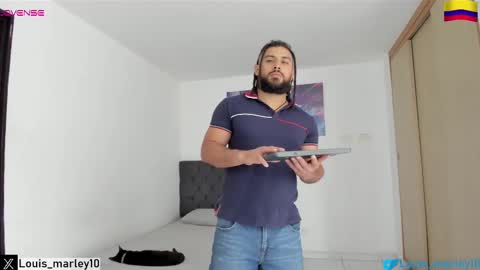 louis_marley_ online show from September 15, 2025, 4:29 pm