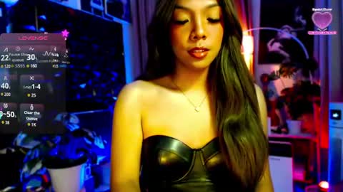 Louisa online show from June 22, 2026, 2:57 am