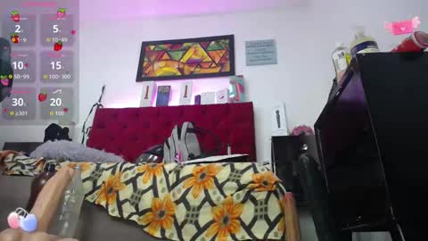 Snapshot of louise_nails chatting on September 12, 2025, 12:16 pm  LouIse  online show from September 12, 2025, 12:16 pm