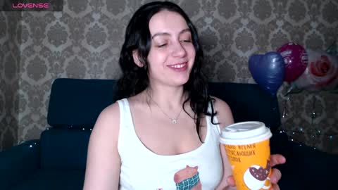 Louise online show from February 4, 2025, 4:26 am