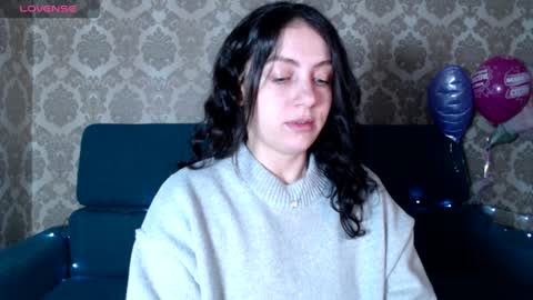 Louise online show from February 5, 2025, 4:27 am