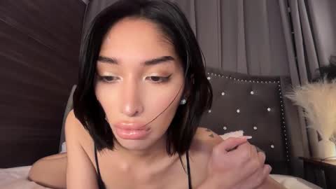 samantha online show from December 5, 2025, 5:42 pm