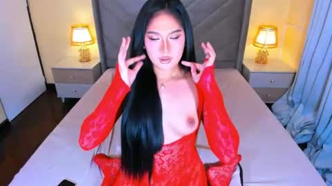 Louisse online show from August 9, 2026, 4:06 am