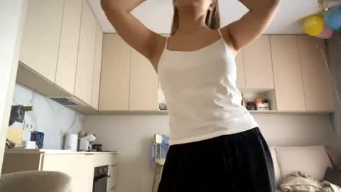 Snapshot of lourapimenta chatting on May 9, 2026, 5:23 am Eliza online show from May 9, 2026, 5:23 am