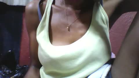 Snapshot of lovaelisa chatting on October 15, 2025, 6:46 am lovaelisa online show from October 15, 2025, 6:46 am