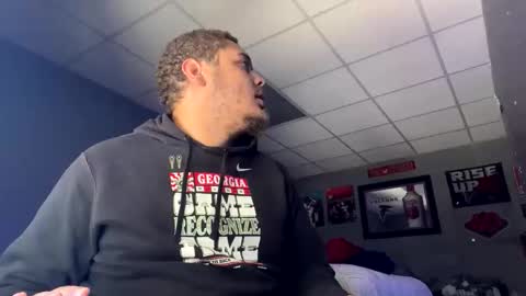 Snapshot of love01109 chatting on October 20, 2025, 4:29 pm love01109 online show from October 20, 2025, 4:29 pm