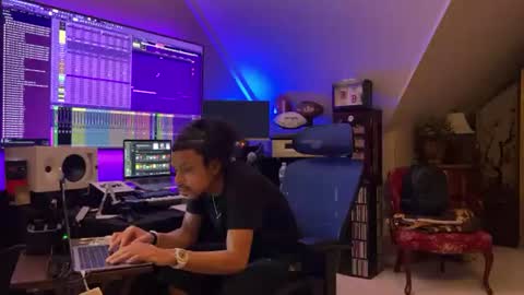 Prynce online show from July 19, 2026, 5:44 am