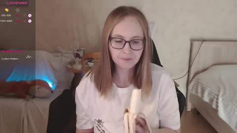 Snapshot of love_agatha chatting on September 15, 2025, 5:07 am Agatha online show from September 15, 2025, 5:07 am