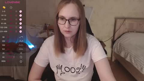 Snapshot of love_agatha chatting on October 5, 2025, 5:06 am Agatha online show from October 5, 2025, 5:06 am