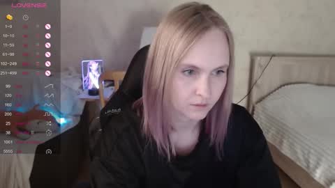 Snapshot of love_agatha chatting on October 11, 2025, 5:17 am Agatha online show from October 11, 2025, 5:17 am