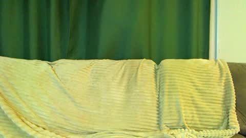 Cute face online show from November 18, 2025, 1:33 am