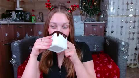 love bella  online show from December 23, 2025, 12:41 am