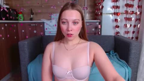 love bella  online show from February 1, 2026, 10:19 pm