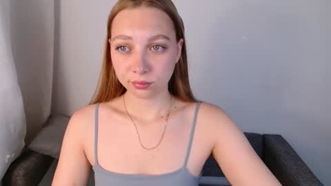 love bella  online show from June 16, 2026, 12:02 am