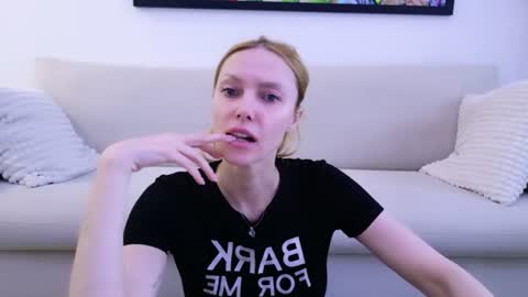 love_call online show from June 9, 2026, 5:30 am