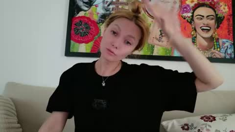 love_call online show from June 17, 2026, 10:17 am