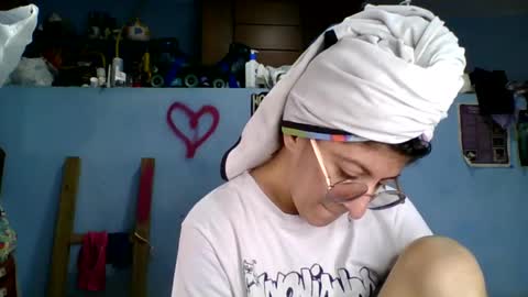 Snapshot of love_electra chatting on September 21, 2025, 4:30 pm love_electra online show from September 21, 2025, 4:30 pm