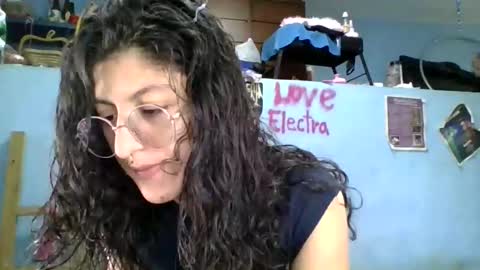 love_electra online show from November 9, 2025, 6:28 pm