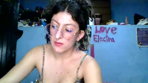 love_electra online show from February 26, 2026, 2:43 am