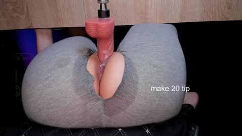 Snapshot of love_hard_kiru chatting on December 7, 2024, 4:25 pm Kira online show from December 7, 2024, 4:25 pm