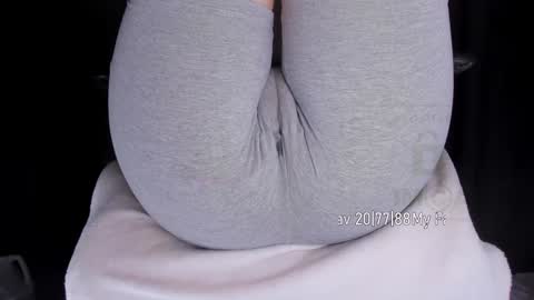 Snapshot of love_hard_kiru chatting on December 20, 2024, 2:05 pm Kira online show from December 20, 2024, 2:05 pm