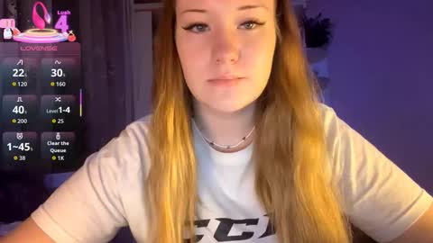 Snapshot of love_haven chatting on September 24, 2025, 6:22 pm Megan online show from September 24, 2025, 6:22 pm