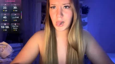 Snapshot of love_haven chatting on October 9, 2025, 5:11 pm Megan online show from October 9, 2025, 5:11 pm