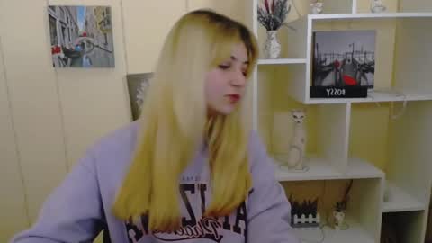 Alexya online show from March 7, 2025, 1:07 pm
