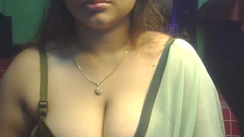 Luna online show from October 8, 2025, 9:34 pm